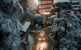 The Mall Road Victory